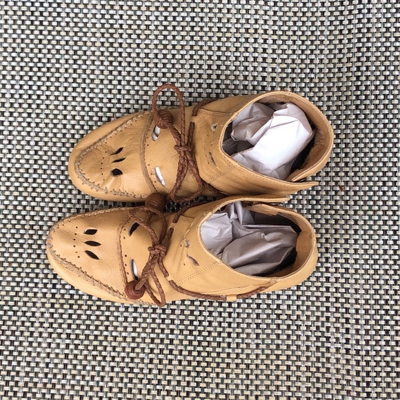 - HOUSE OF HARLOW 1960 ankle moccasins GUC S… - Picture 3 of 8